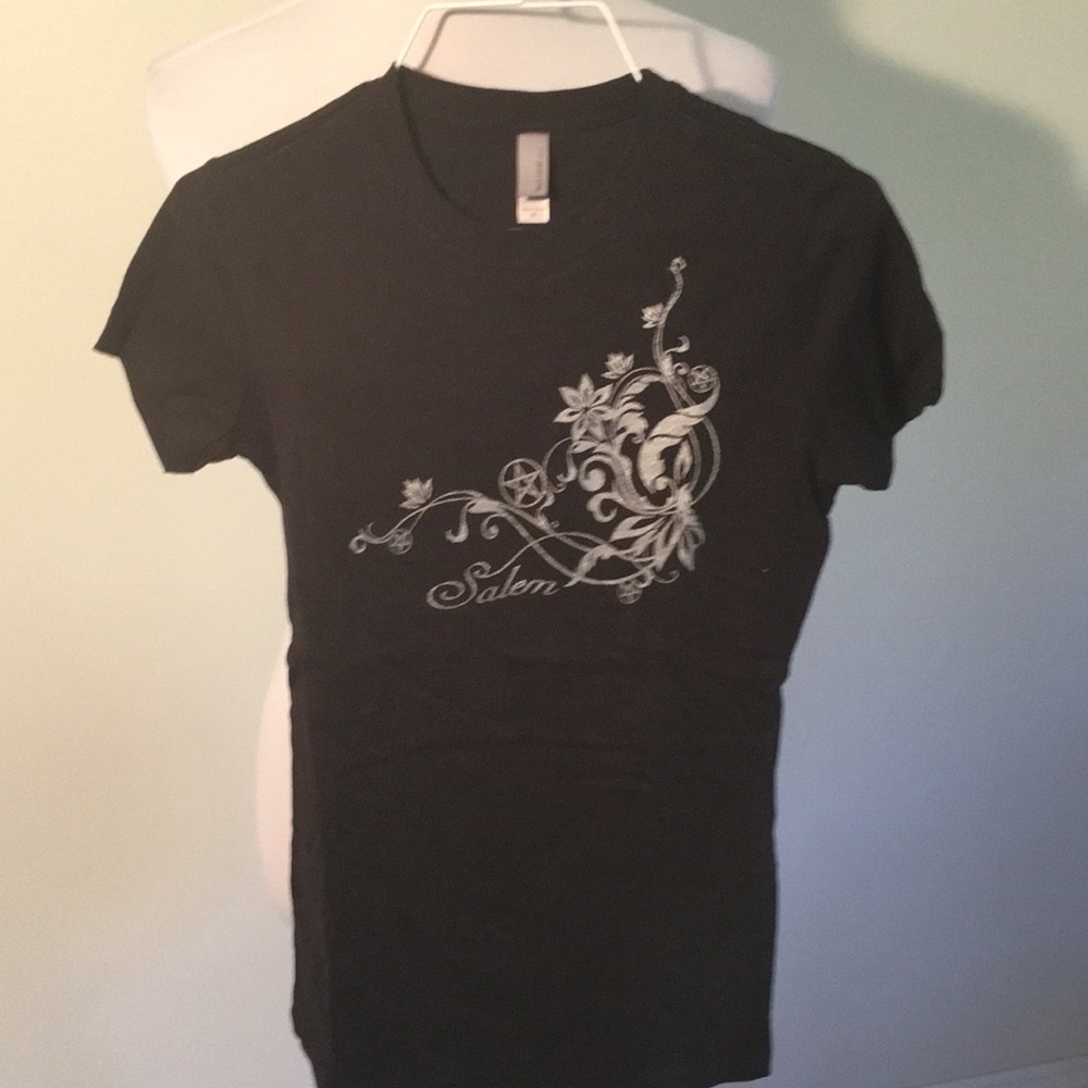 NWOT Salem T-shirt